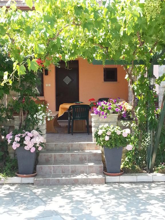 Apartments Santa Barbara Biograd Na Moru Extérieur photo