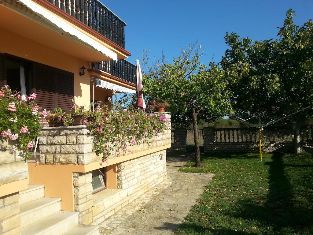 Apartments Santa Barbara Biograd Na Moru Extérieur photo