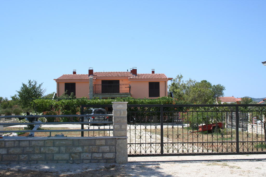 Apartments Santa Barbara Biograd Na Moru Extérieur photo