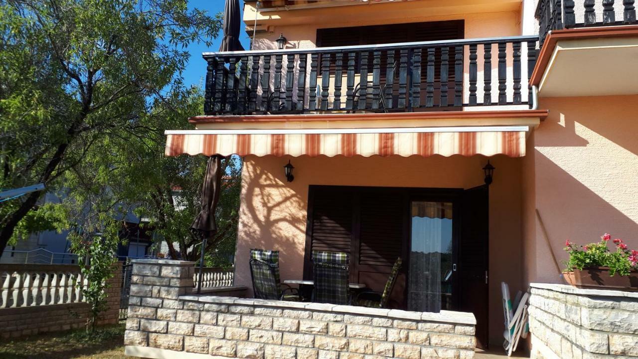Apartments Santa Barbara Biograd Na Moru Extérieur photo